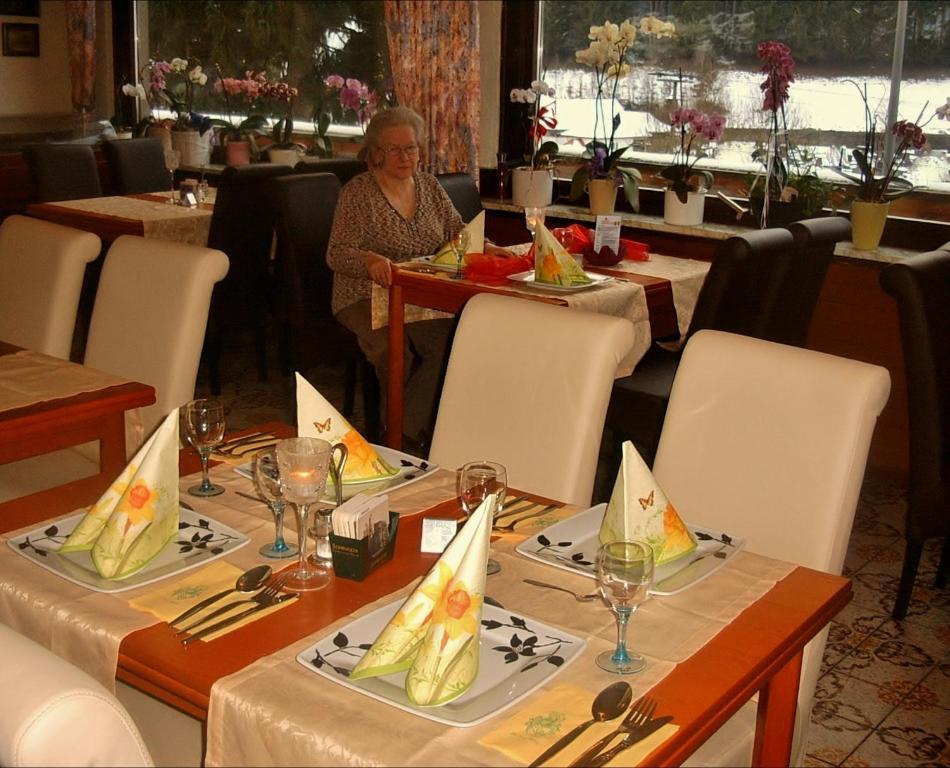 Hotel Gasthof Zur Krone Oberzent Εξωτερικό φωτογραφία